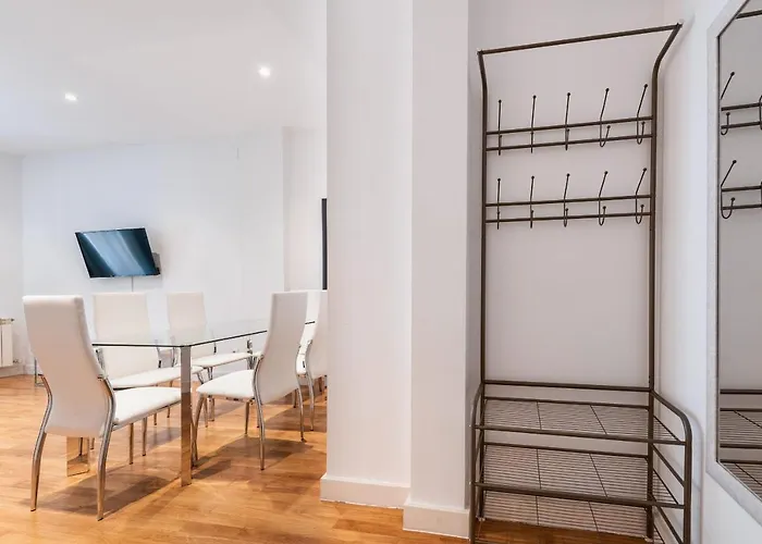 Central And Modern- 2 Bedrooms 1 Bathroom - Mintystay- Sol